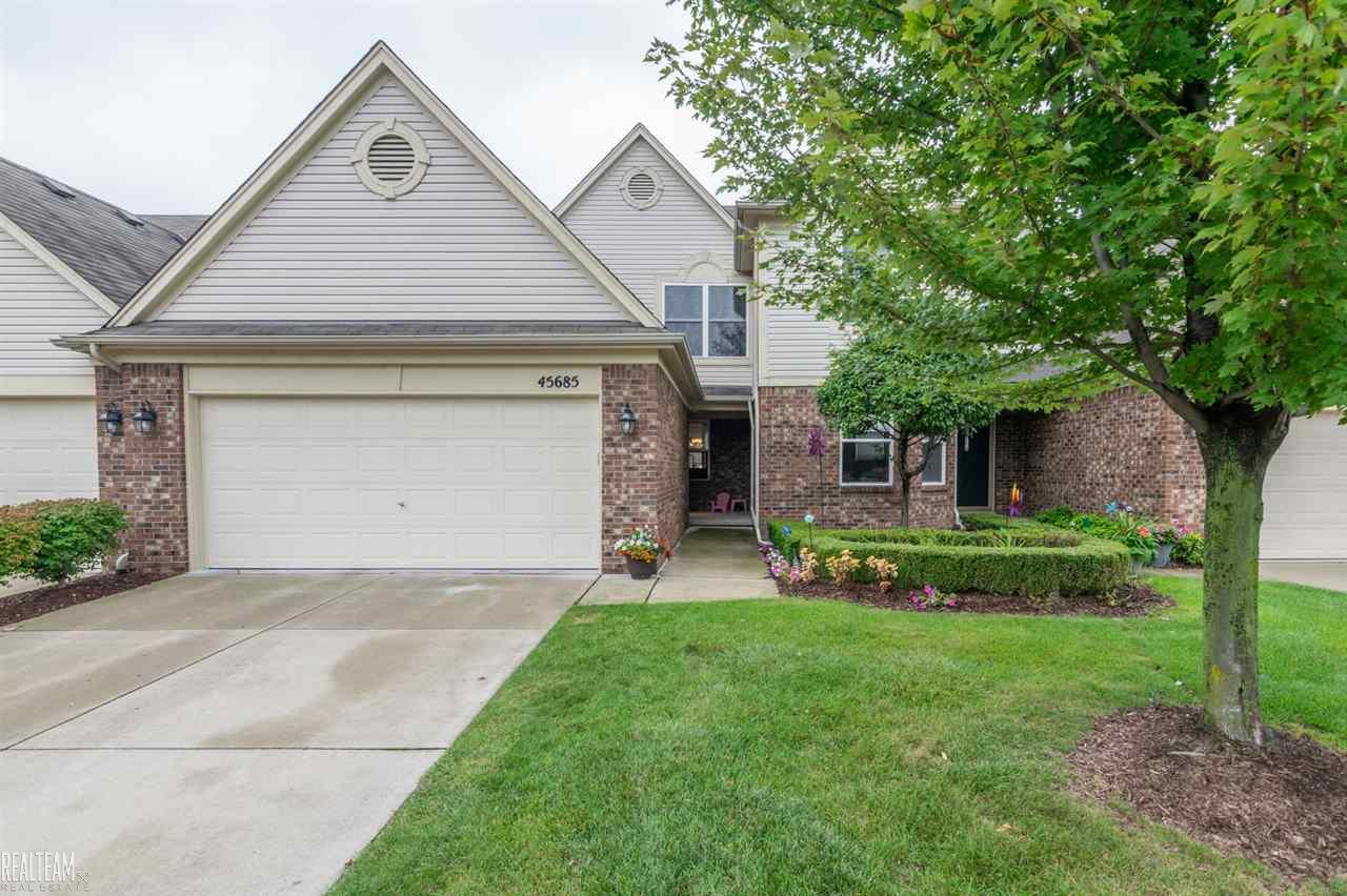 45685 Rathmore Drive Macomb, MI 48044 - Photo 1 of 26 31365331.JPG