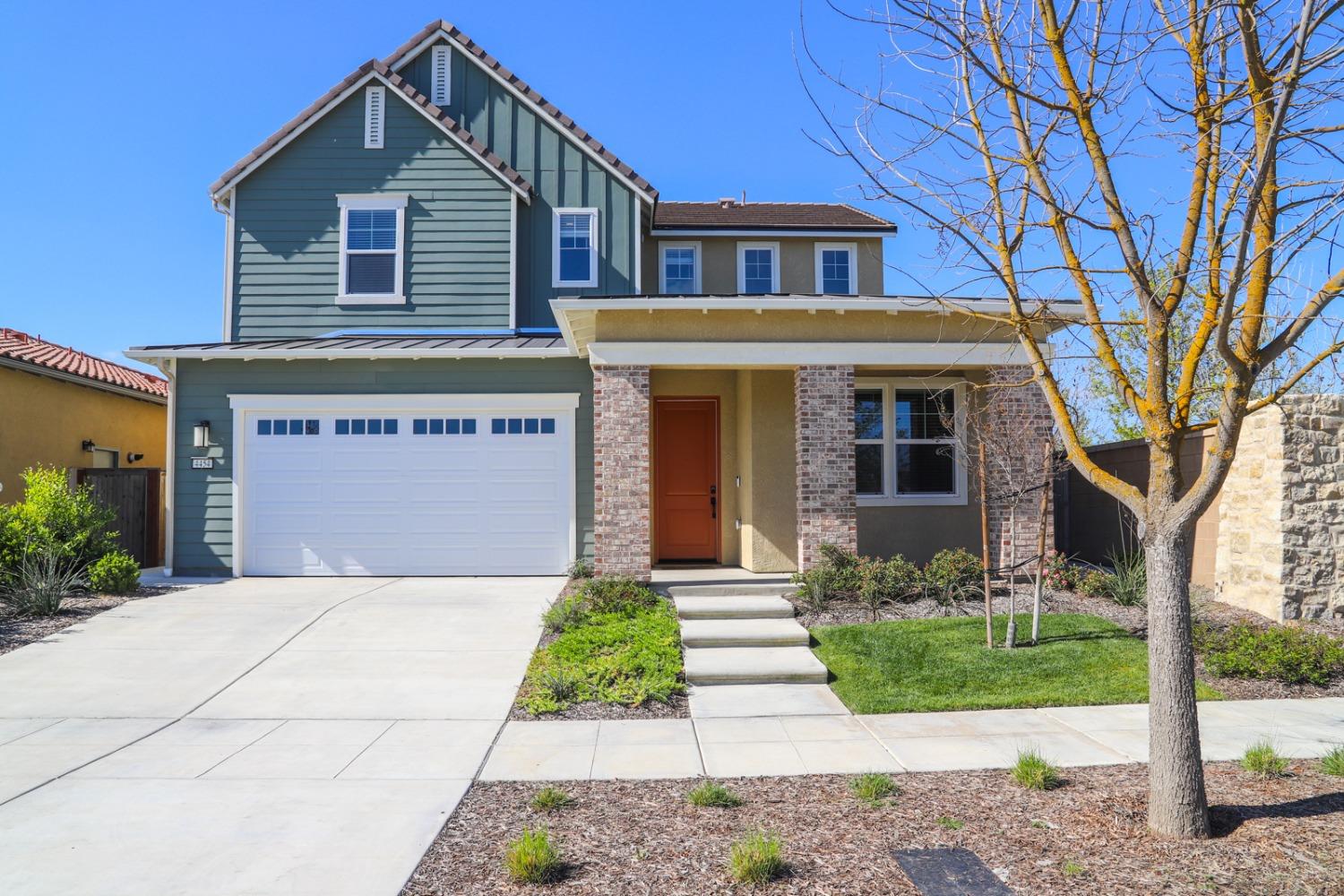 4454 Hillside Road Madera, CA 93636 - Photo 1 of 40 Gallery Image 1