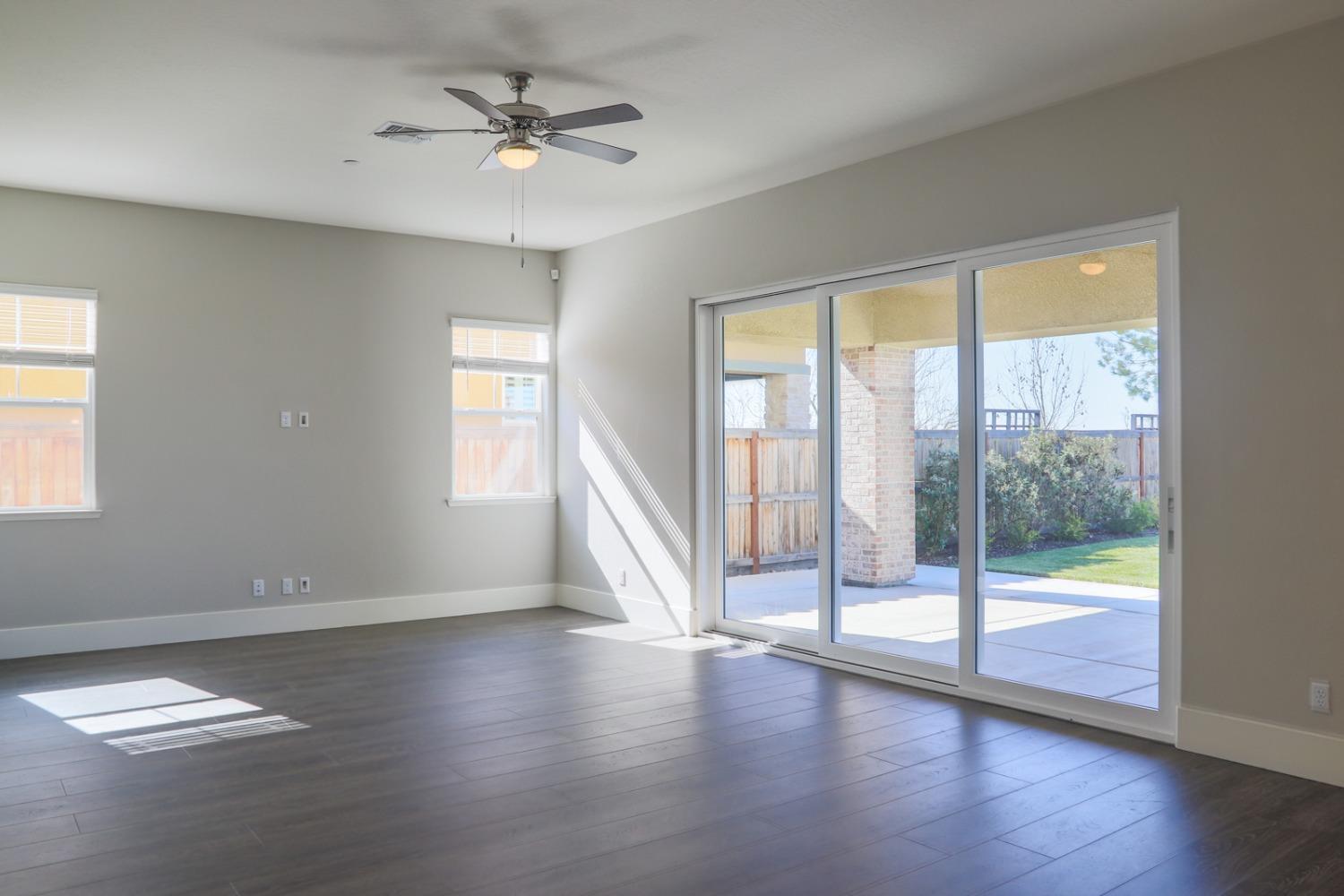 4454 Hillside Road Madera, CA 93636 - Photo 9 of 40 Gallery Image 9