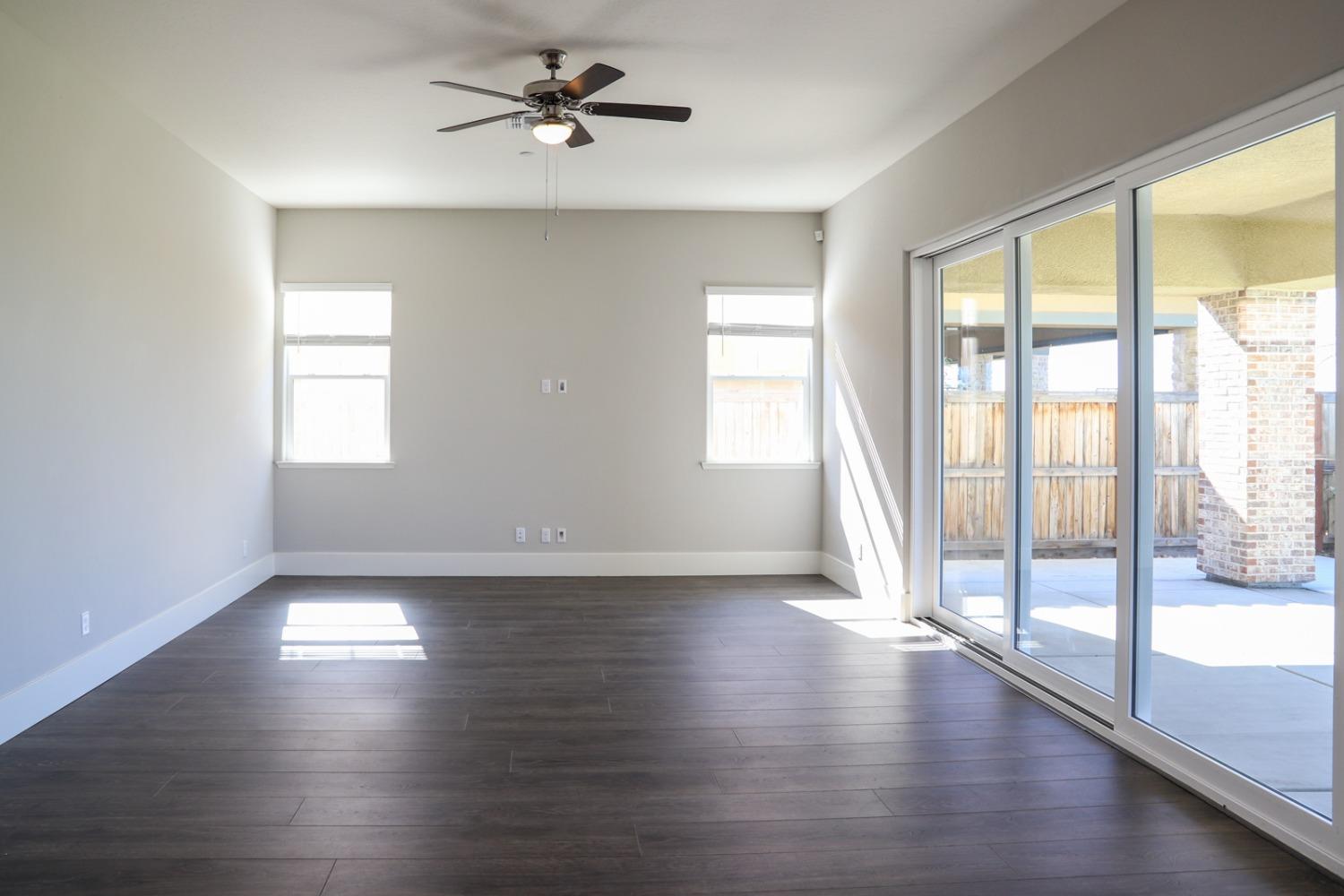 4454 Hillside Road Madera, CA 93636 - Photo 10 of 40 Gallery Image 10