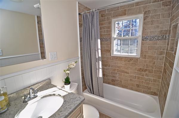 4 Blackhawk Road Billerica, MA 01821 - Photo 13 of 18