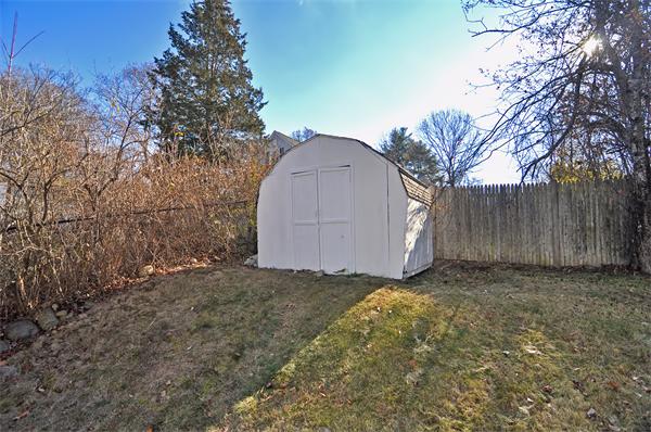 4 Blackhawk Road Billerica, MA 01821 - Photo 17 of 18