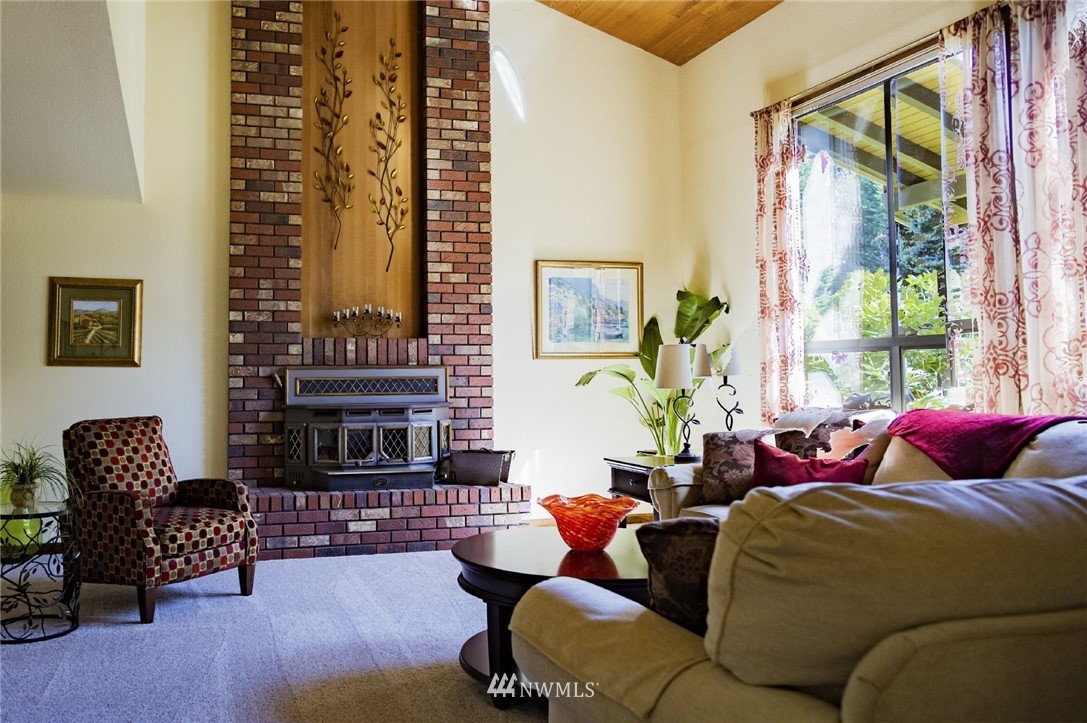 15102 Southeast 138th Place Renton, WA 98059 - Photo 6 of 25 Gallery Image 6