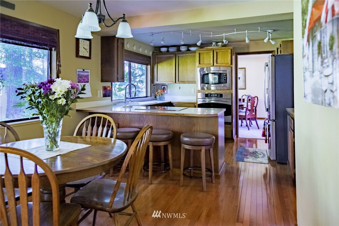 15102 Southeast 138th Place Renton, WA 98059 - Photo 8 of 25 Gallery Image 8