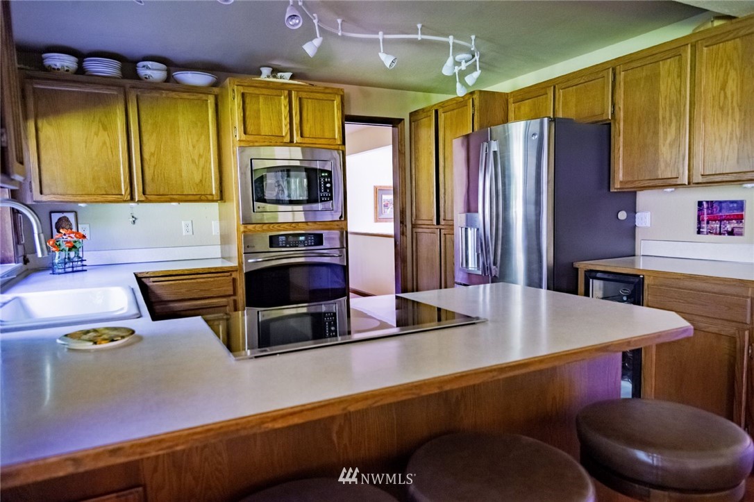 15102 Southeast 138th Place Renton, WA 98059 - Photo 9 of 25 Gallery Image 9