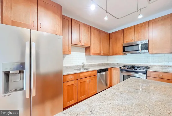 $2,600 | 2200 North Westmoreland Street, Unit 303, Arlington, VA 22213