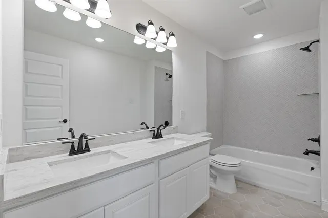 $474,900 | 225 Brahman Street, Venus, TX 76084