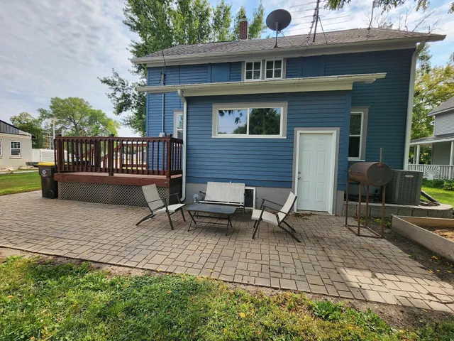 $165,900 | 341 Main Street East, Trimont, MN 56176