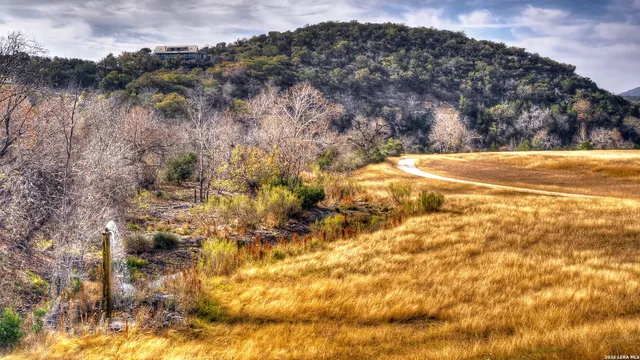 $492,500 | 1039 Roaring Springs Drive, Camp Wood, TX 78833