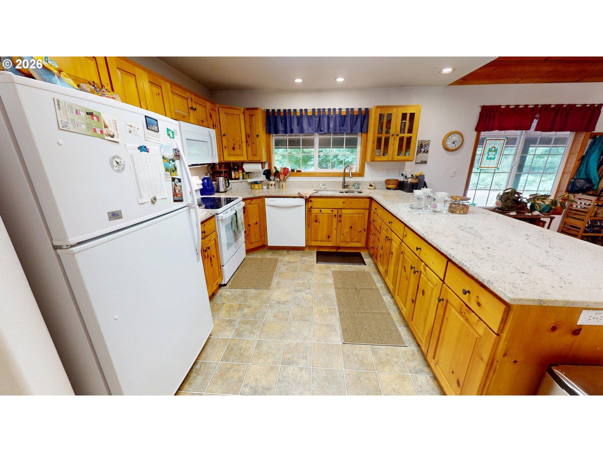 95835 Martin Ranch Road Brookings, OR 97415 - Photo 11 of 43 Kitchen