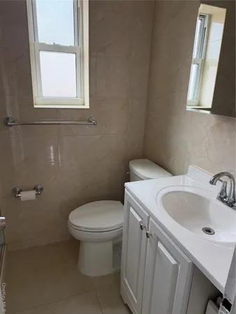 $2,650 | 254-07 75th Avenue, Unit A1 | Glen Oaks