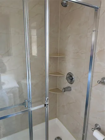 $2,650 | 254-07 75th Avenue, Unit A1 | Glen Oaks