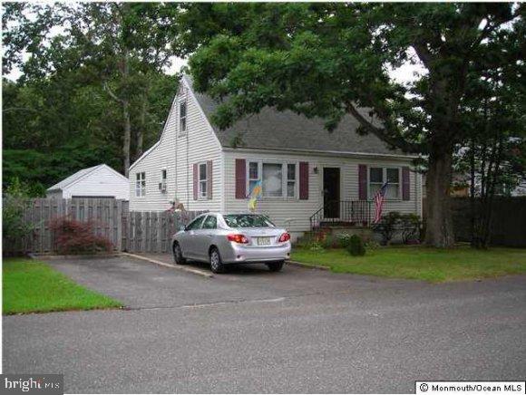 102 Lloyd Road Toms River, NJ 08753 - Photo 1 of 6 Gallery Image 1