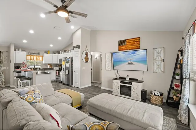 $279,000 | 16359 Southeast 87th Court, Summerfield, FL 34491