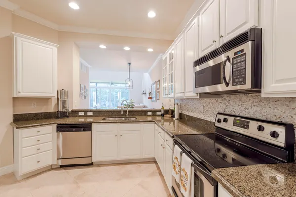 $6,000 | 106 Renaissance Drive, North Palm Beach, FL 33410