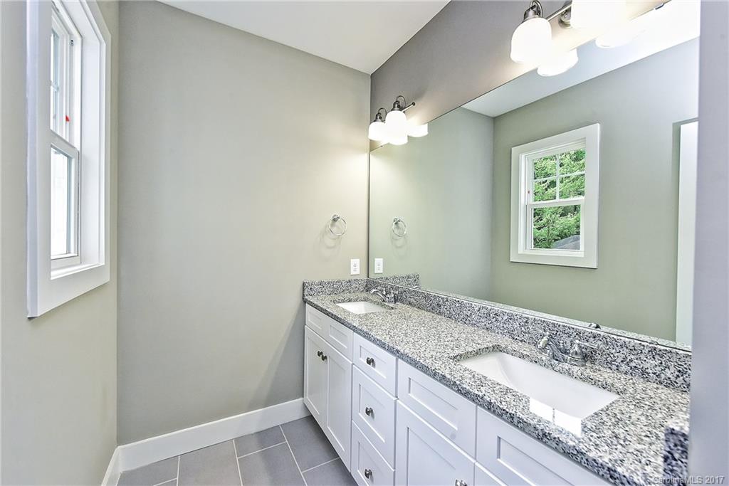 5224 Valley Stream Road, Unit 2 Charlotte, NC 28209 - Photo 17 of 24 Gallery Image 17