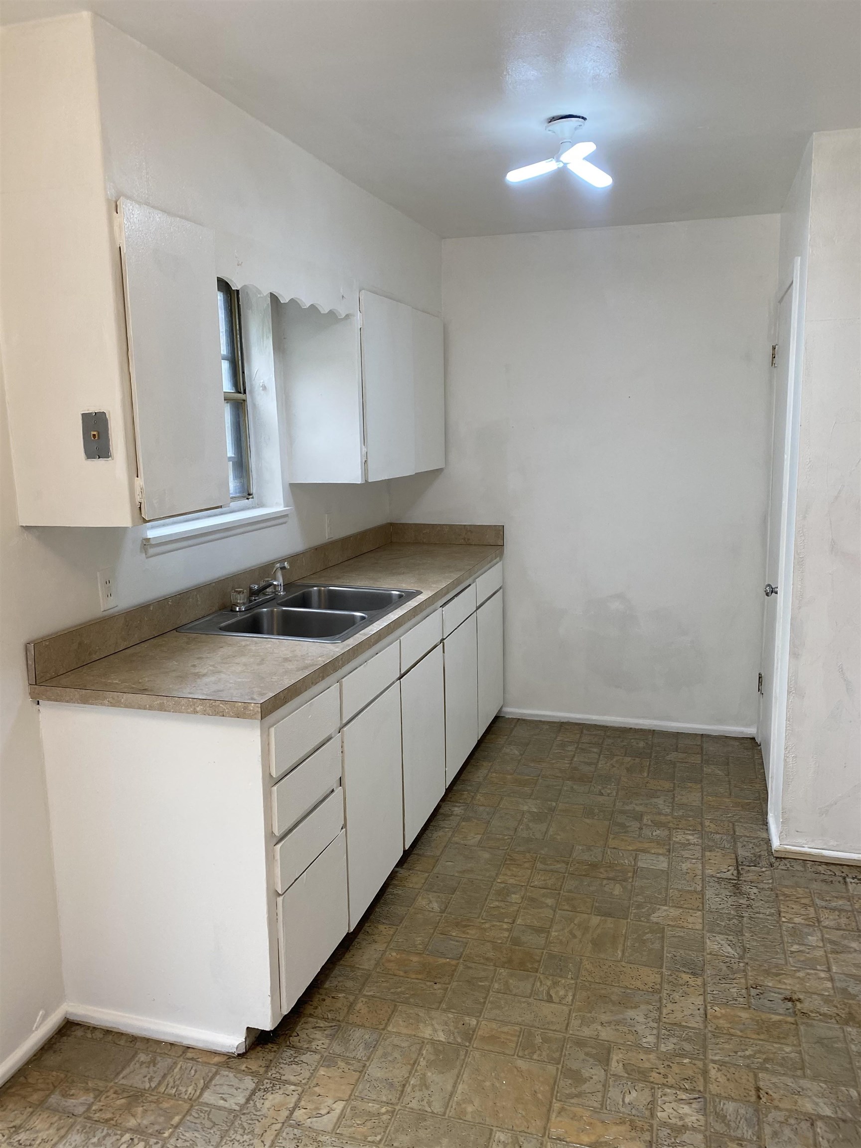 3291 West Pierson Road Flint, MI 48504 - Photo 3 of 18