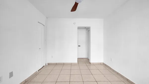 $1,700 | 420 Northwest 10th Street, Unit 15, Miami, FL 33136