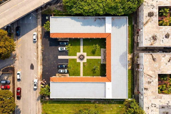 $1,700 | 420 Northwest 10th Street, Unit 15, Miami, FL 33136