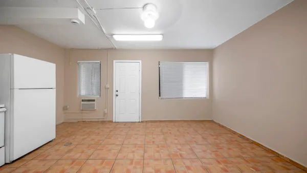 $1,700 | 420 Northwest 10th Street, Unit 15, Miami, FL 33136