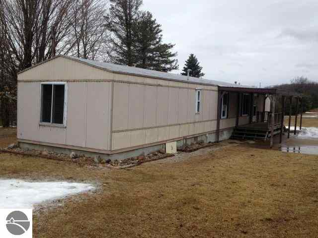 1260 East 46 Road Cadillac, MI 49601 - Photo 4 of 18 1743862-3.JPG