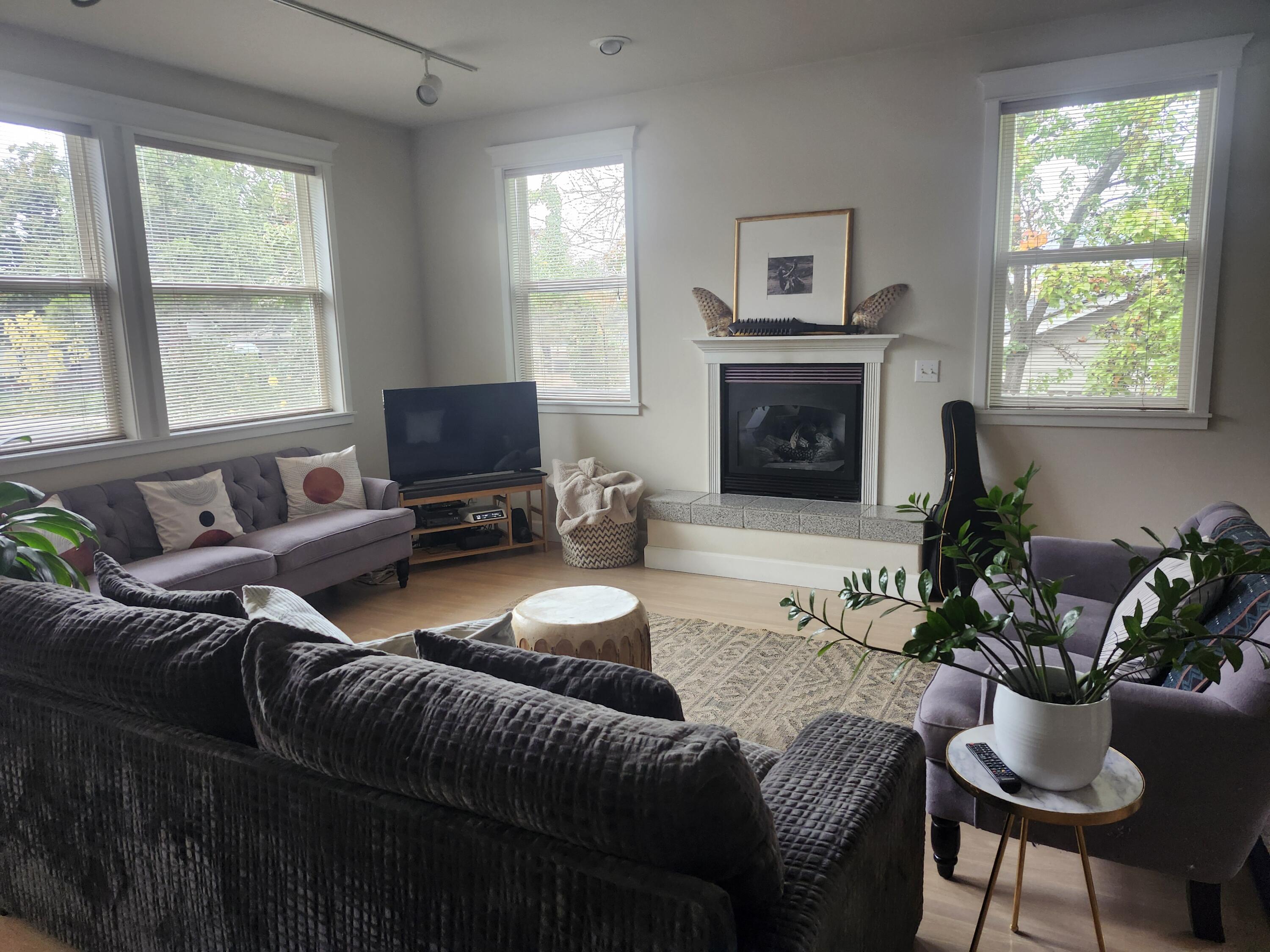 996 Spring Way Ashland, OR 97520 - Photo 5 of 16 Photo 5