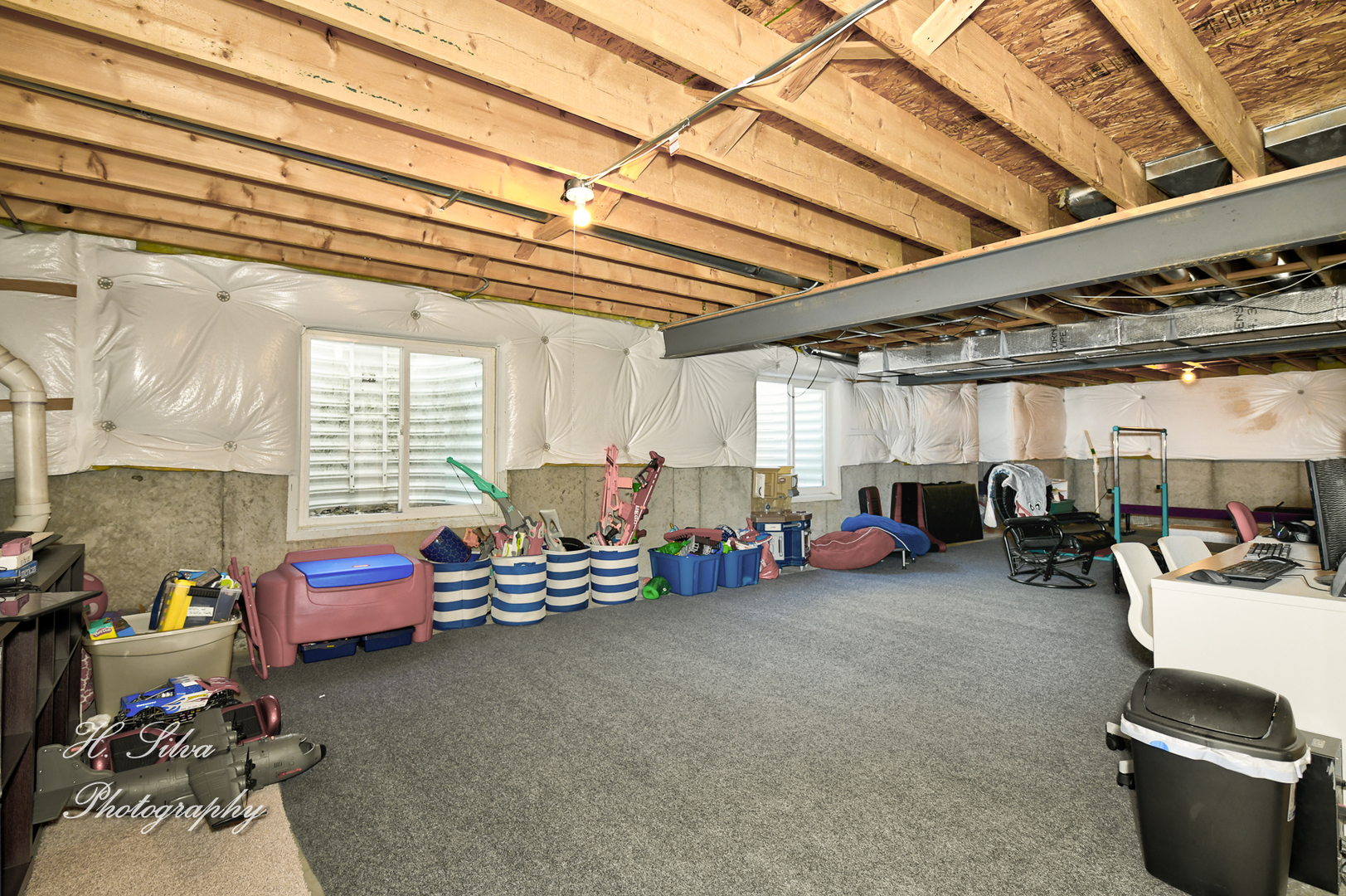 249 Sonora Drive Elgin, IL 60124 - Photo 32 of 42 a room with furniture