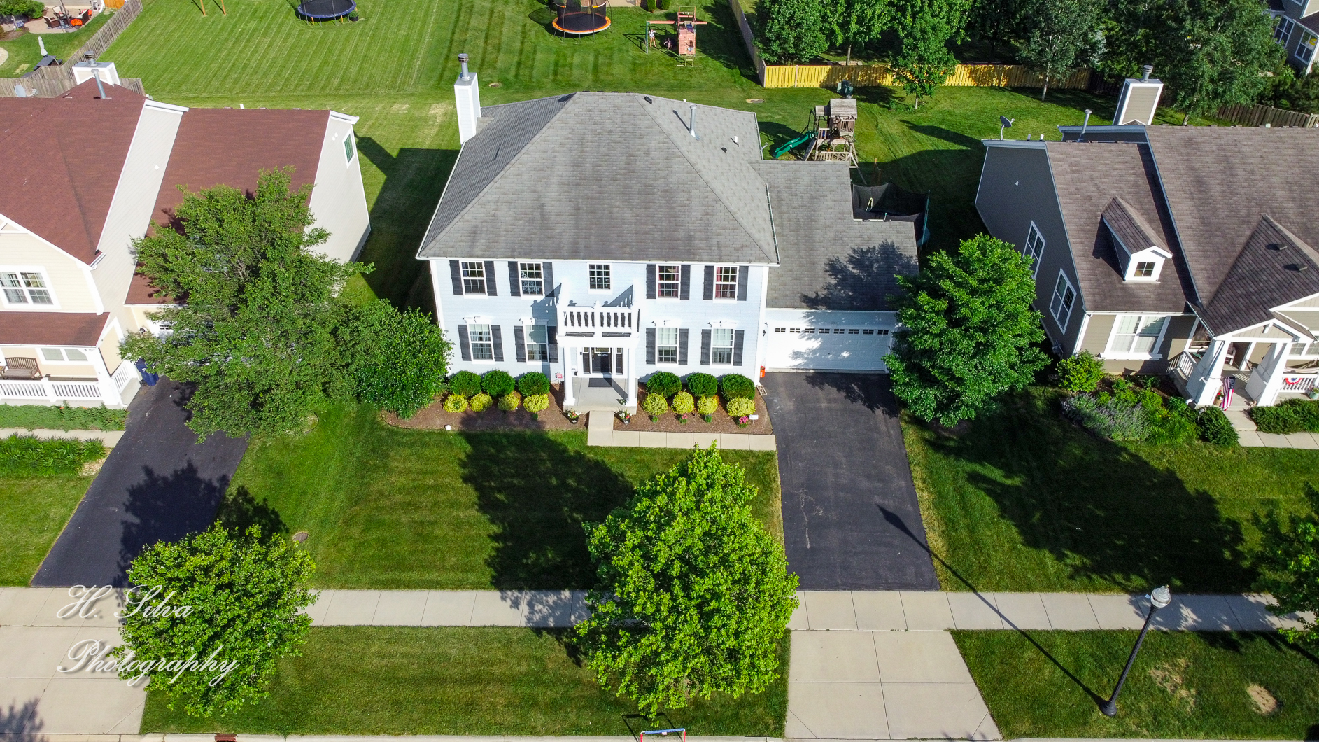 249 Sonora Drive Elgin, IL 60124 - Photo 36 of 42 an aerial view of a house with a yard
