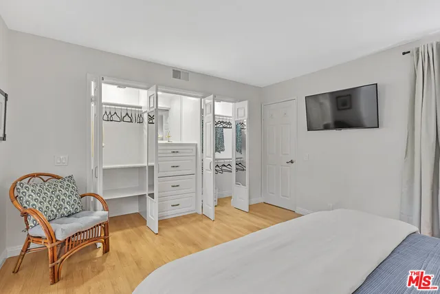 $6,500 | 2336 Elden Avenue, Unit D, Costa Mesa, CA 92627