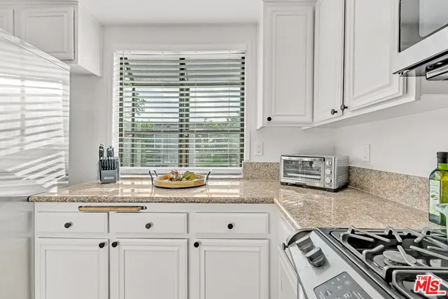 $6,500 | 2336 Elden Avenue, Unit D, Costa Mesa, CA 92627