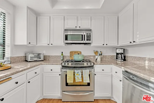 $6,500 | 2336 Elden Avenue, Unit D, Costa Mesa, CA 92627