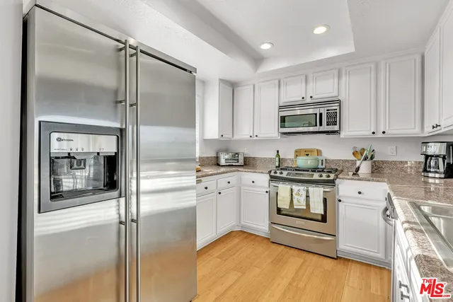 $6,500 | 2336 Elden Avenue, Unit D, Costa Mesa, CA 92627