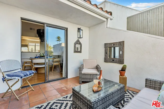 $6,500 | 2336 Elden Avenue, Unit D, Costa Mesa, CA 92627