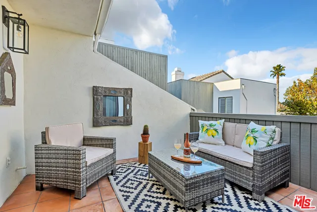 $6,500 | 2336 Elden Avenue, Unit D, Costa Mesa, CA 92627