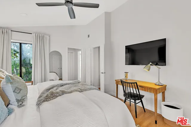 $6,500 | 2336 Elden Avenue, Unit D, Costa Mesa, CA 92627