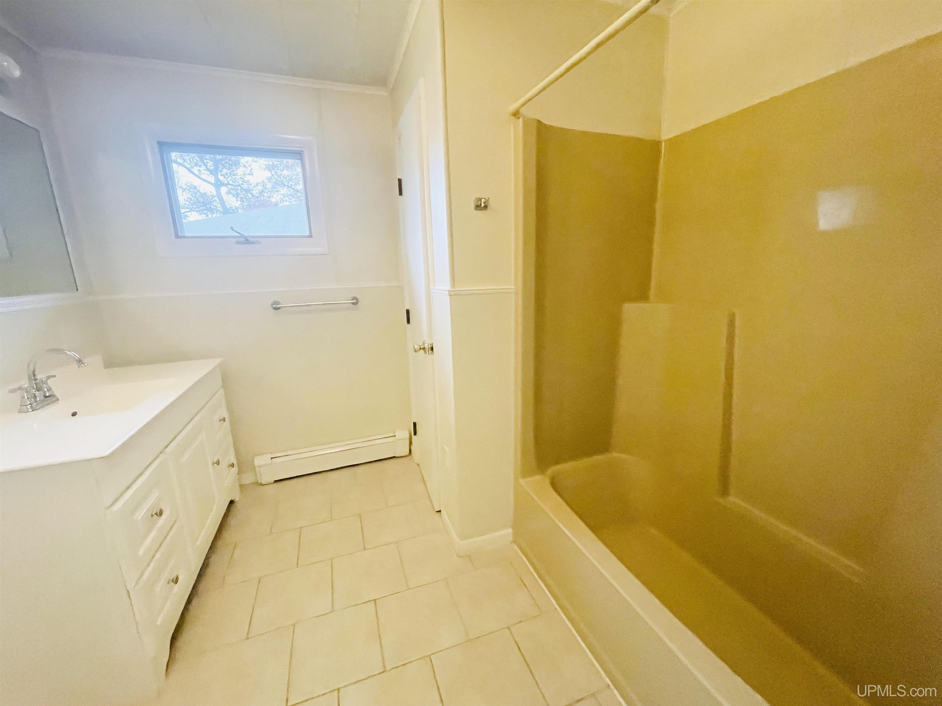 2201 South 23rd Street Escanaba, MI 49829 - Photo 16 of 20