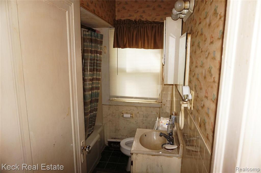 6790 Beech Daly Road Taylor, MI 48180 - Photo 15 of 18