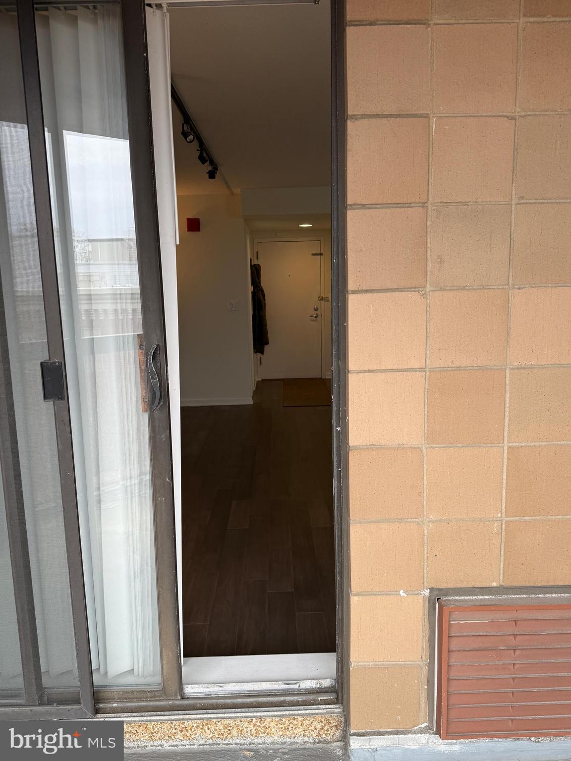 200 Lombard Street, Unit 625 Philadelphia, PA 19147 - Photo 21 of 38 a view of a glass door