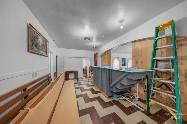 $250,000 | 404 North 3rd Street, Nyssa, OR 97913