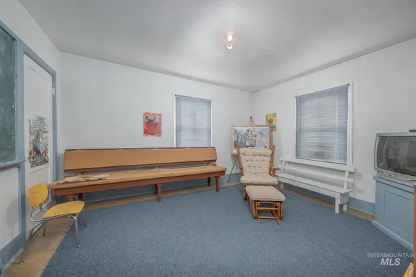 $250,000 | 404 North 3rd Street, Nyssa, OR 97913