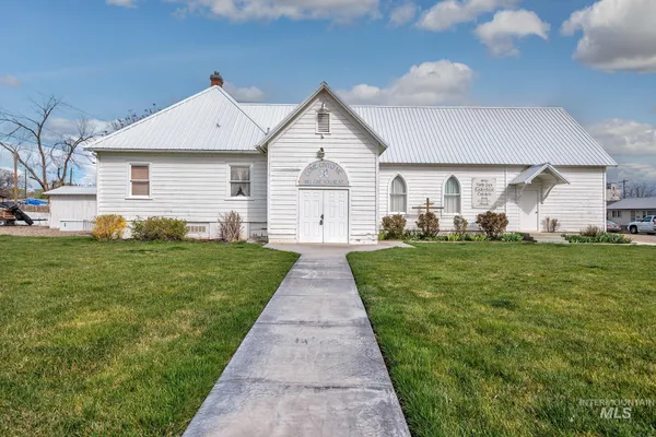 $250,000 | 404 North 3rd Street, Nyssa, OR 97913