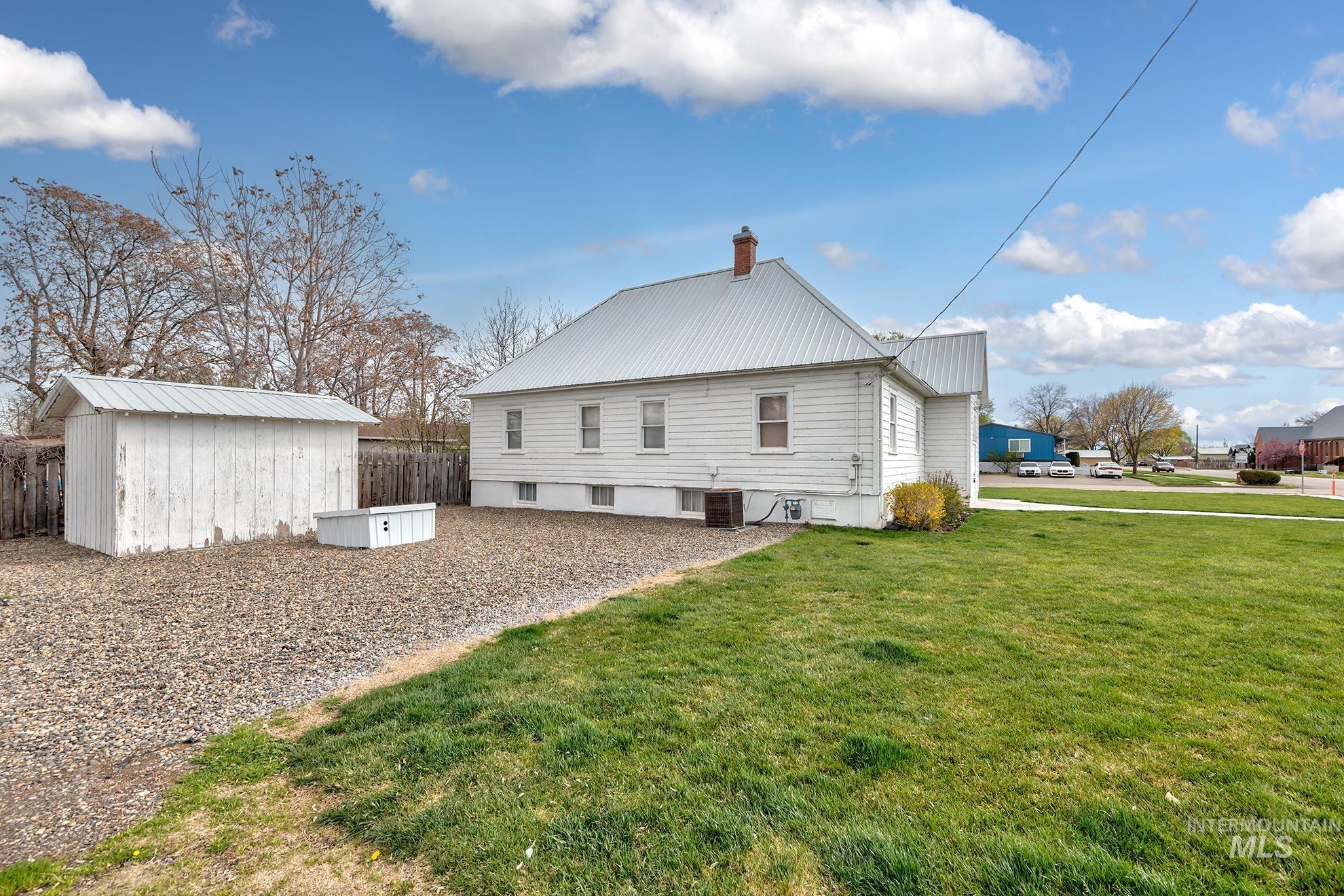 404 North 3rd Street Nyssa, OR 97913 - Photo 4 of 30