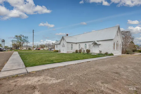 $250,000 | 404 North 3rd Street, Nyssa, OR 97913