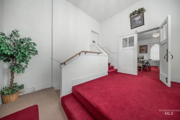$250,000 | 404 North 3rd Street, Nyssa, OR 97913
