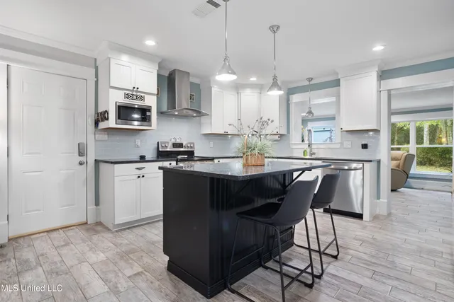 $279,900 | 2113 Vaughandale Drive, Gautier, MS 39553