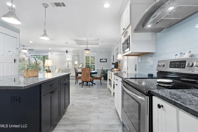 $279,900 | 2113 Vaughandale Drive, Gautier, MS 39553