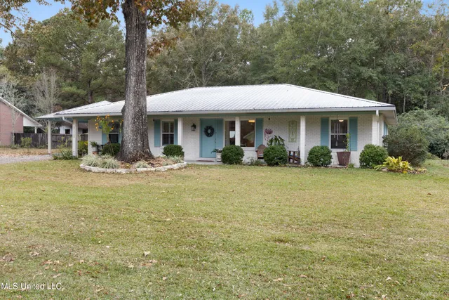 $279,900 | 2113 Vaughandale Drive, Gautier, MS 39553