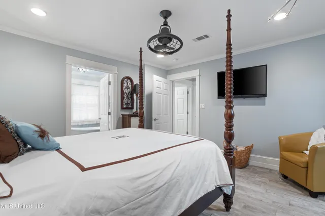 $279,900 | 2113 Vaughandale Drive, Gautier, MS 39553