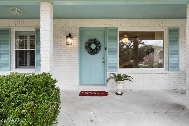 $279,900 | 2113 Vaughandale Drive, Gautier, MS 39553