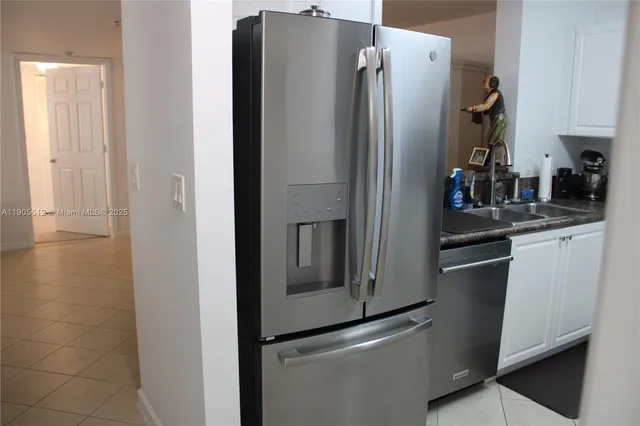 $2,800 | 519 East Sheridan Street, Unit 1082, Dania Beach, FL 33004